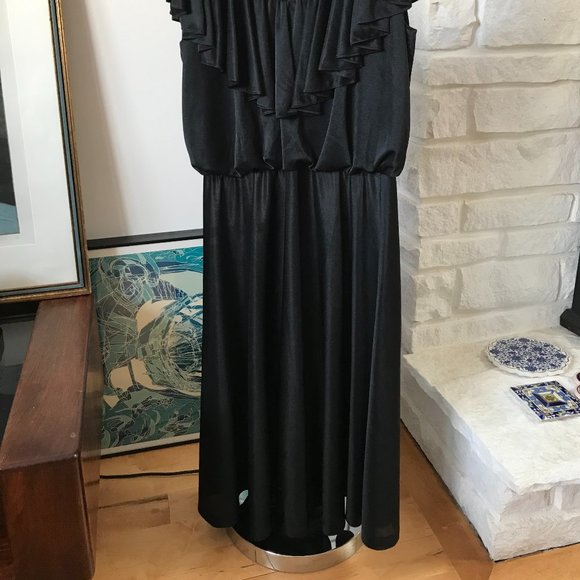 Vintage black dress - House of Nu Mode Toronto - Picture 3 of 4